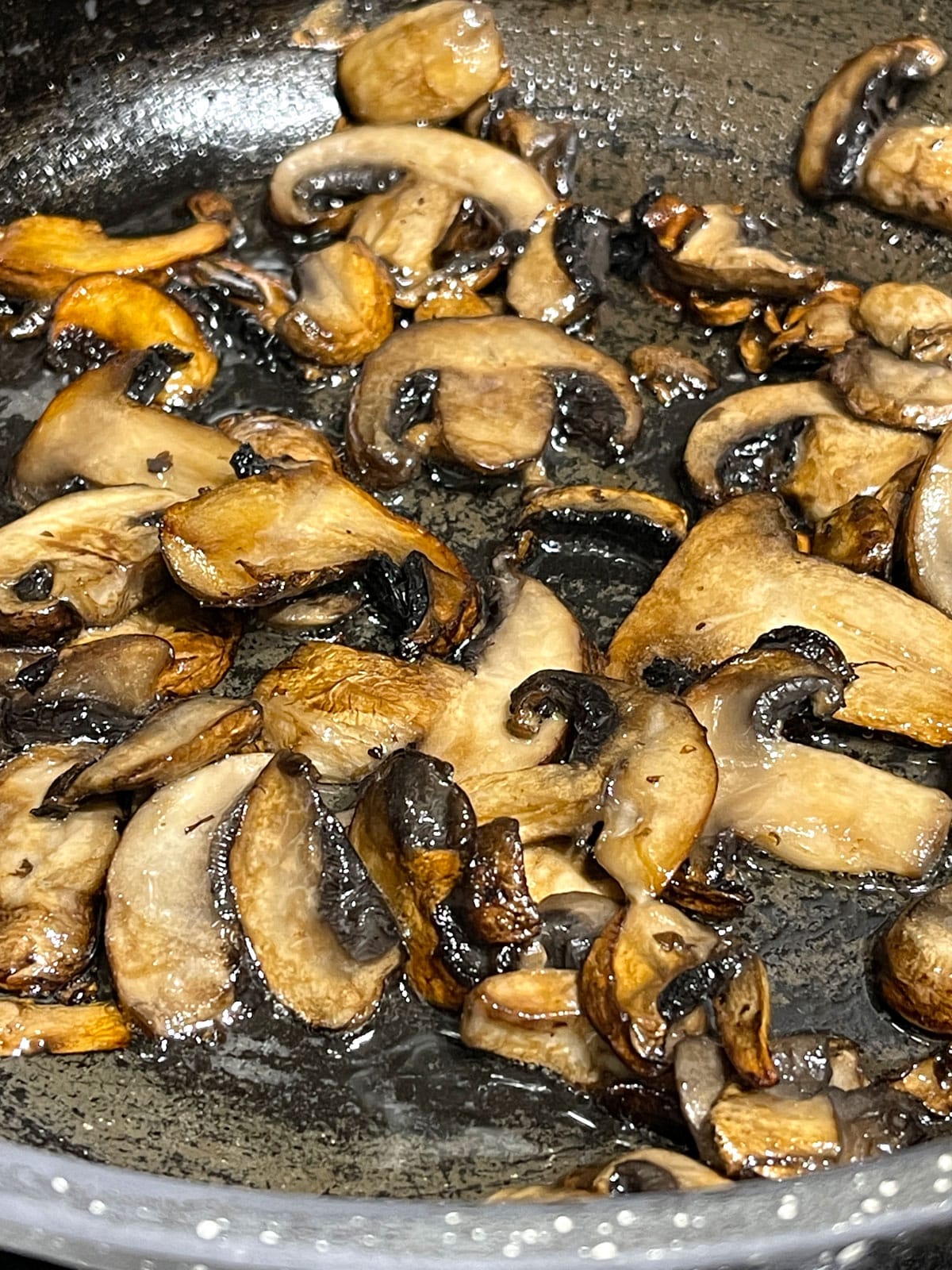 sauteed baby bella mushrooms
